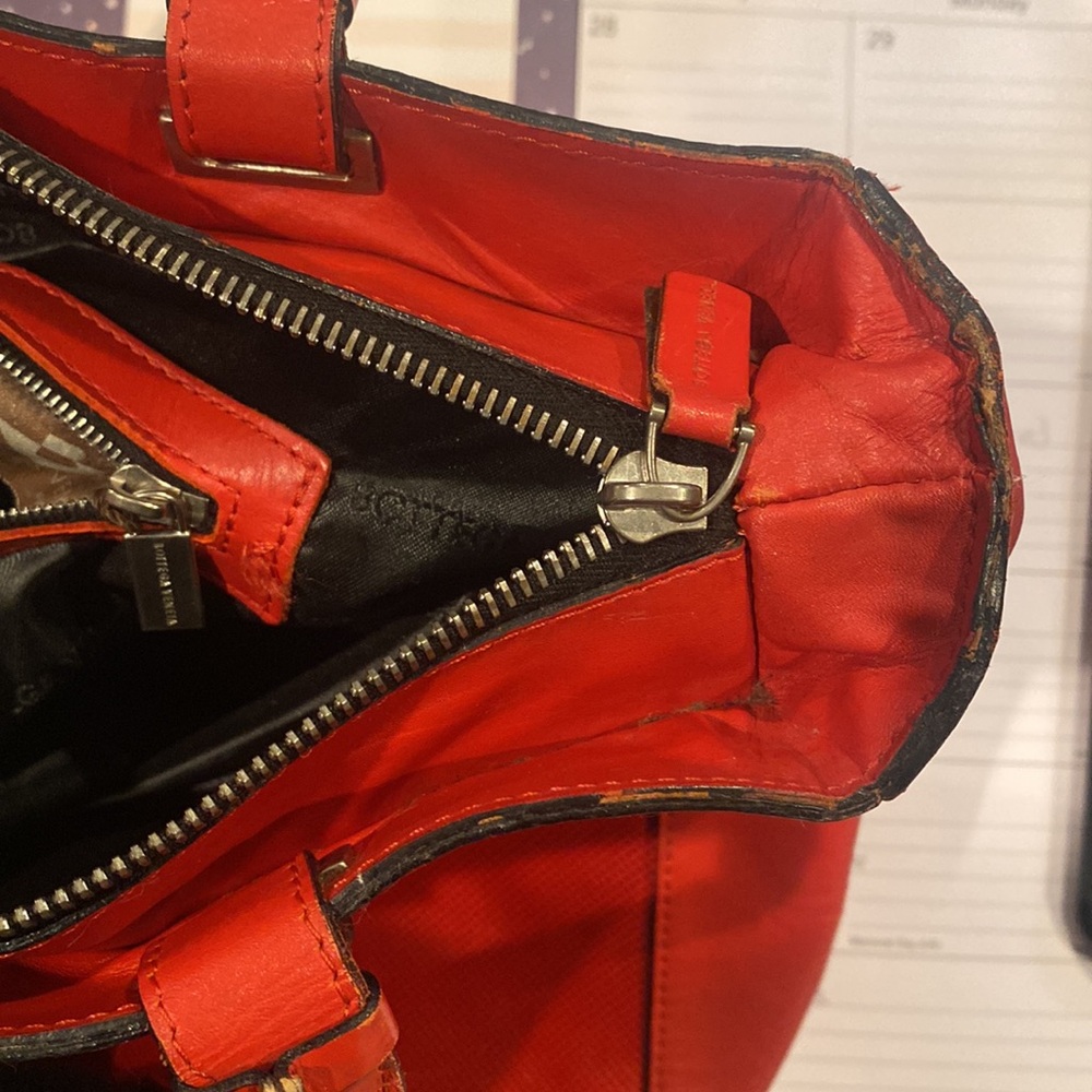 ❤️Bottega Veneta Leather Zip Bag ❤️ - Picture 11 of 11